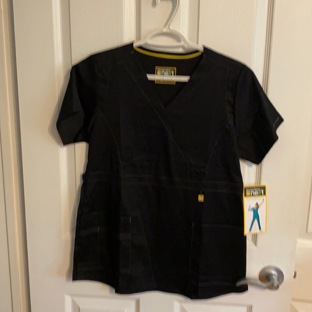 WonderWink Uniform Scrub top